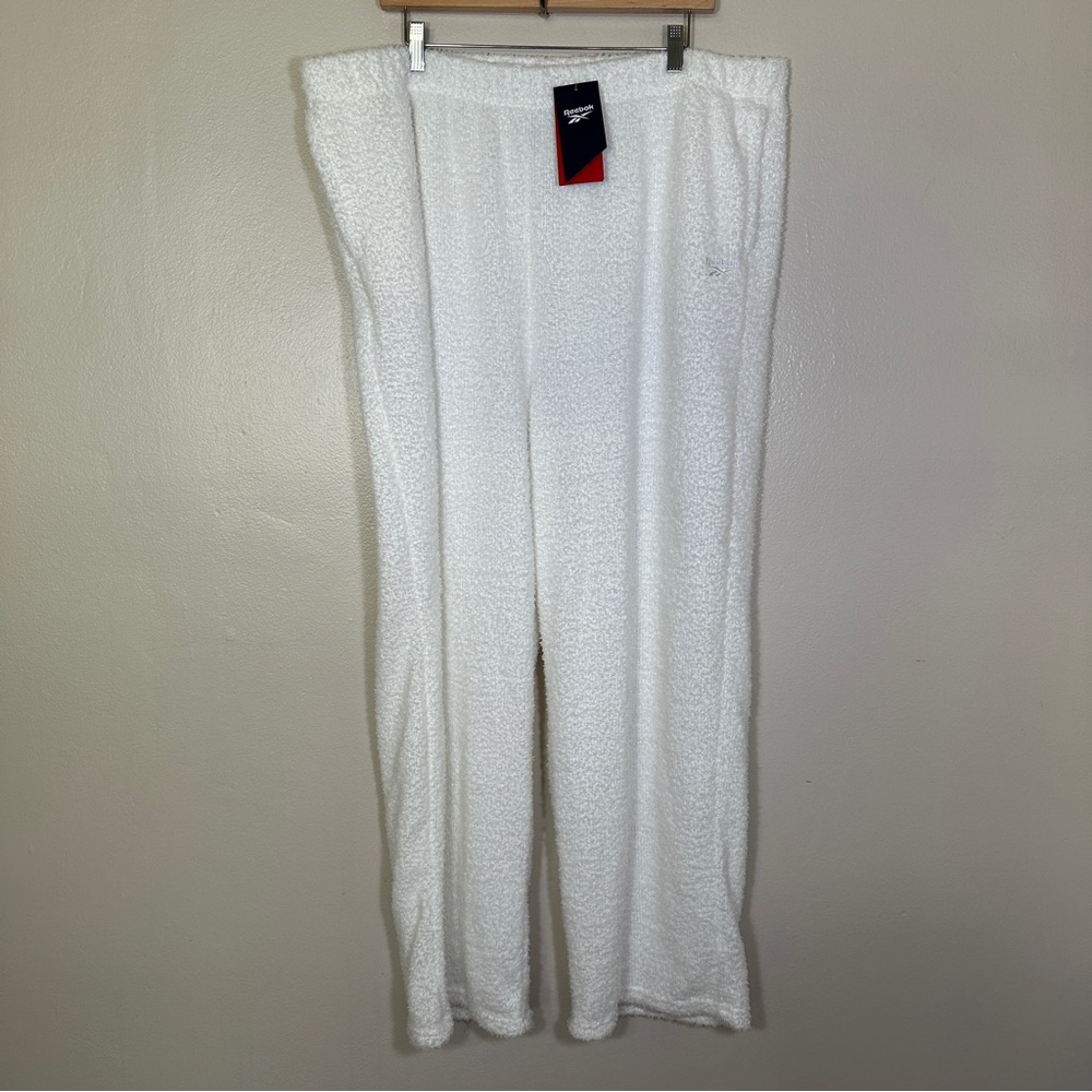 NEW Reebok Women's Wardrobe Essentials Cozy Bottoms